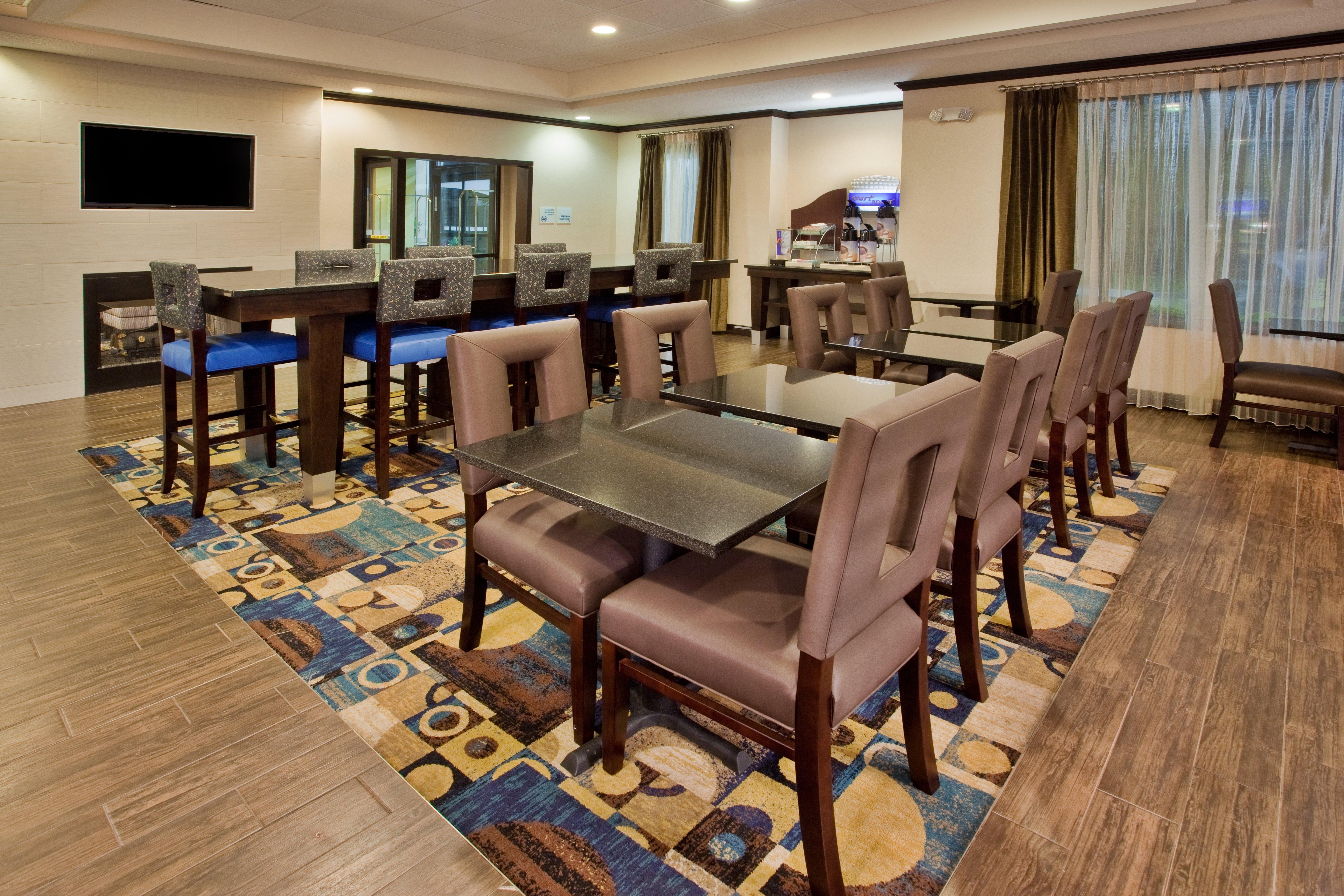 Holiday Inn Express & Suites Buford Ne - Lake Lanier By Ihg Bagian luar foto