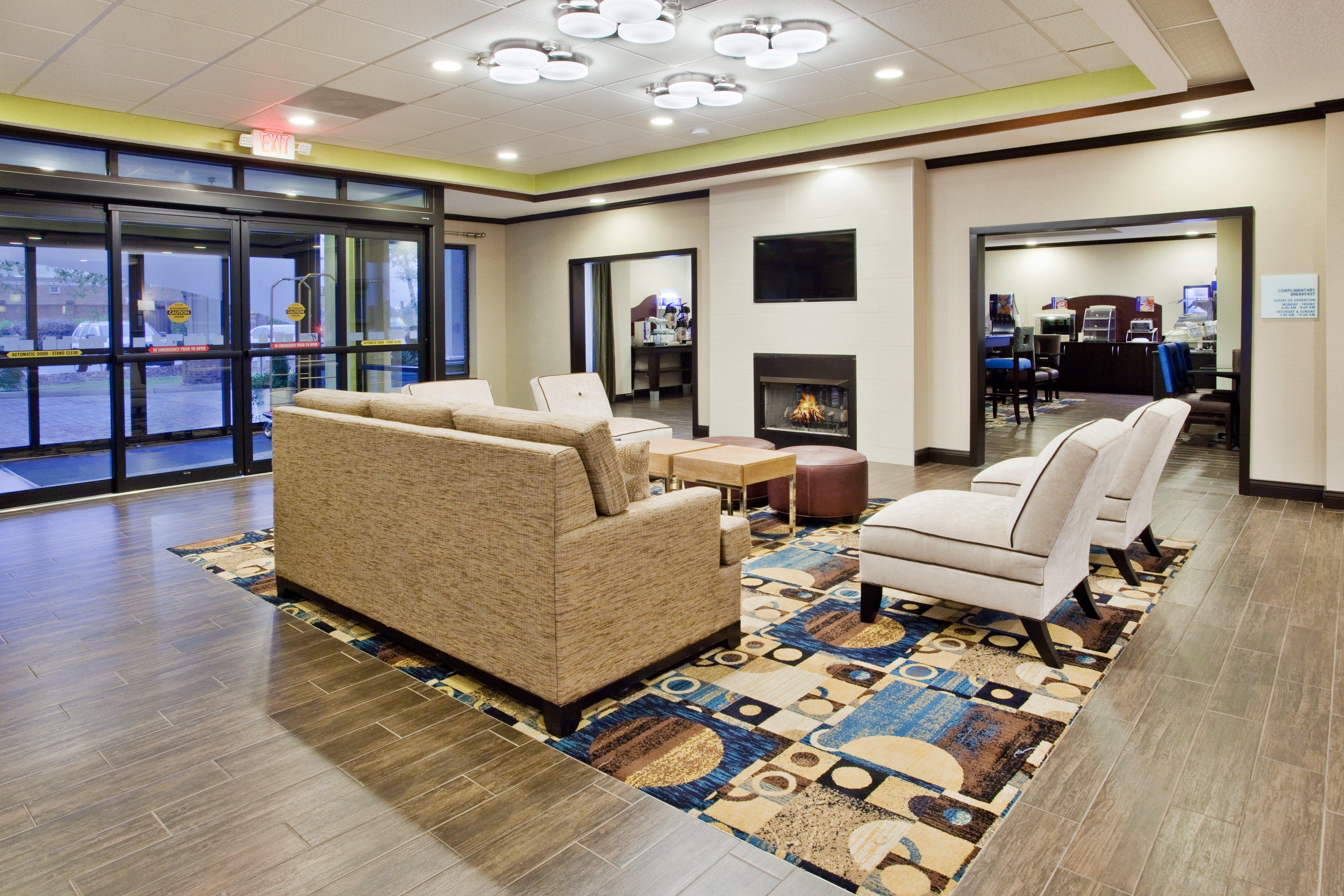 Holiday Inn Express & Suites Buford Ne - Lake Lanier By Ihg Bagian luar foto